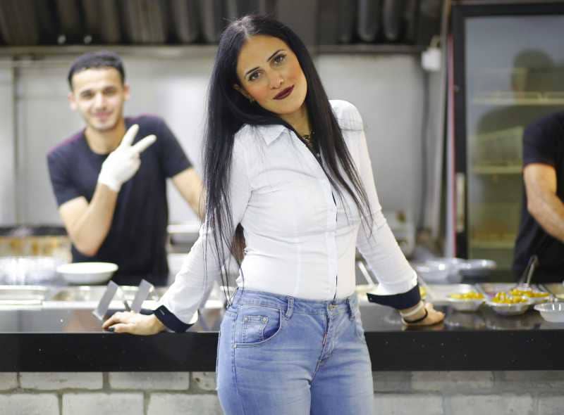 הפתיחה הנוצצת של "מטעמי חווה"