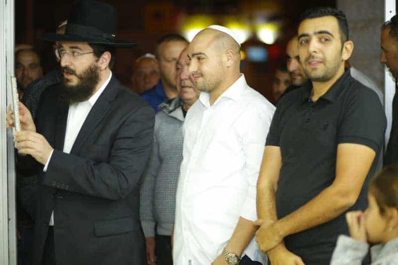 הפתיחה הנוצצת של "מטעמי חווה"