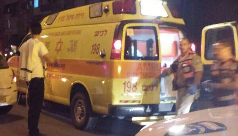 פינוי פצועים בניידת טיפול נמרץ