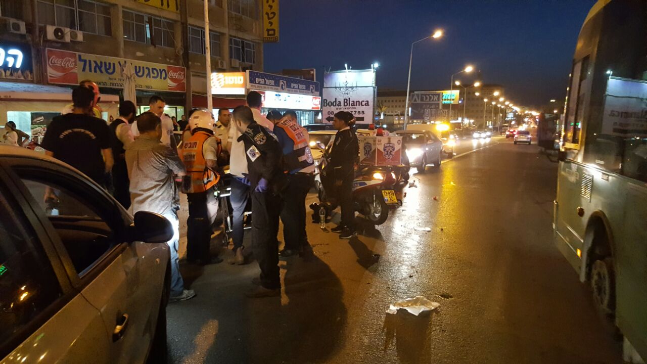 תאונה שלשית להיום: הולכת רגל נפצעה ברח' האורגים