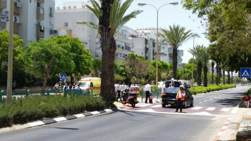 רובע ו': אם ובנה נפצעו בתאונת דרכים
