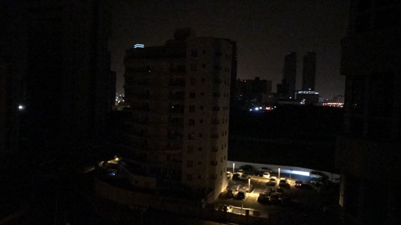 בשעה האחרונה: הפסקת חשמל ברובעים רבים בעיר