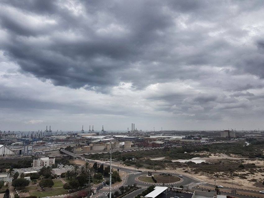 בשעות הקרובות צפוי להתפתח באזורנו מזג אוויר קיצוני מאוד