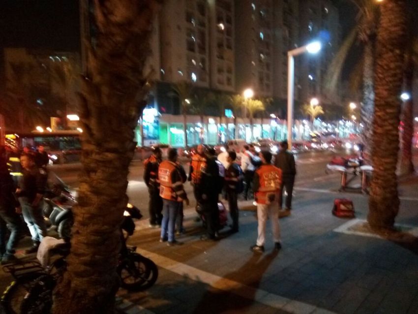 שריפה משתוללת בדירה ברובע הסיטי באשדוד (תמונות מהזירה)