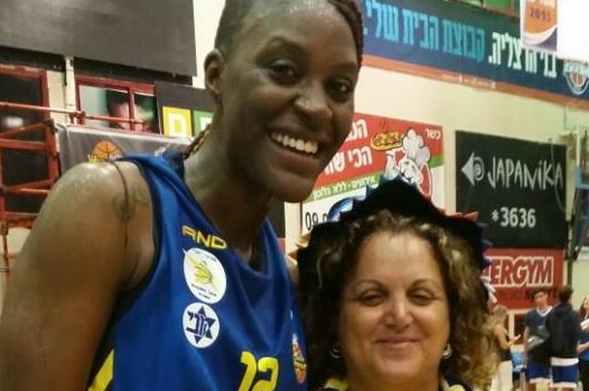 טיפאני ג'קסון תסיר בחמישי את הגבס וצפויה לחזור לאימונים בתוך שבועיים