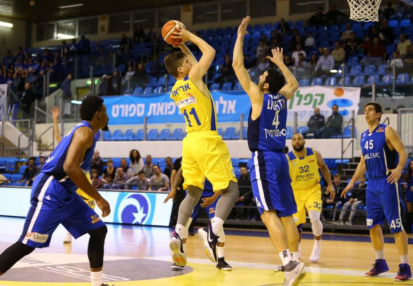 ניצחון על הרצליה 2