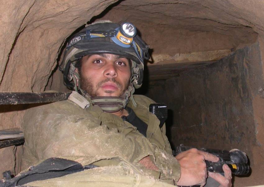 סיפור חייו ומותו של קצין המנהרות הראשון בצה"ל סרן אביב חקאני