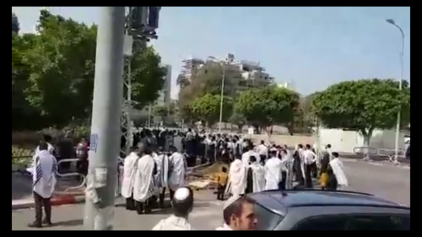 עשרות משפחות נשארו ללא מים - לאחר שחרדים מנעו תיקון צינור בשבת