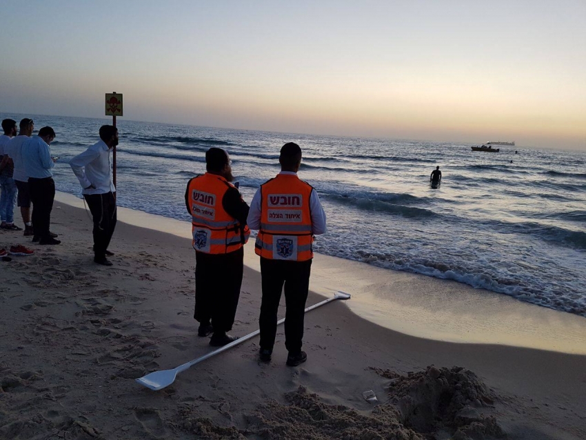 נערה טבעה בחוף הנפרד וחולצה ע"י סירה