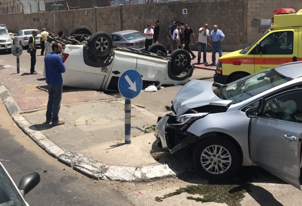 2 פצועים בתאונת דרכים ברחוב הנפט