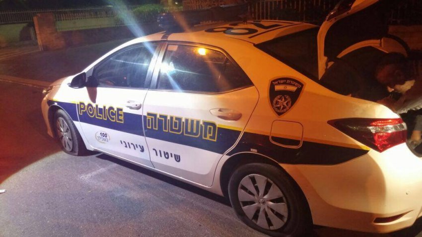 נער חשוד שהשחית ניידת משטרה