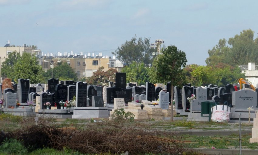חסד של אמת: קשיש ערירי נפטר ואין מניין ללוויה