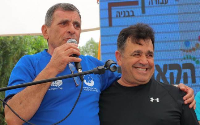 יצחק מויאל: "רכשו מ'נגב קרמיקה' כדי לשמור על פרנסת העובדים"