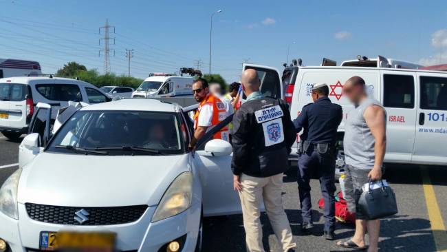 2 פצועים בתאונת דרכים בכניסה לעיר