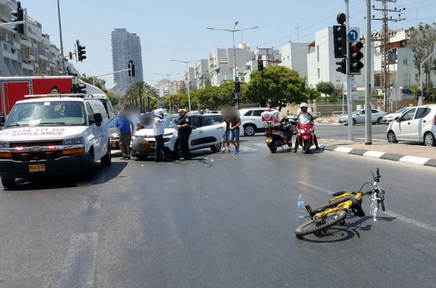 רוכב אופניים בן 70 נפגע בתאונת דרכים