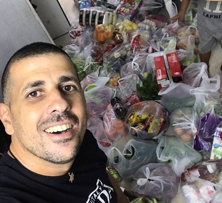 איציק איטח פתח "בית תמחוי" ויחלק בו סלי מזון למשפחות