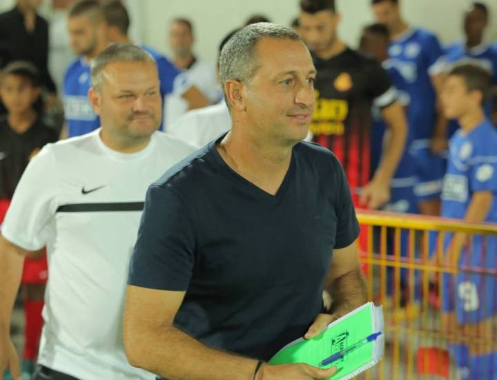תורג'מן מחייך