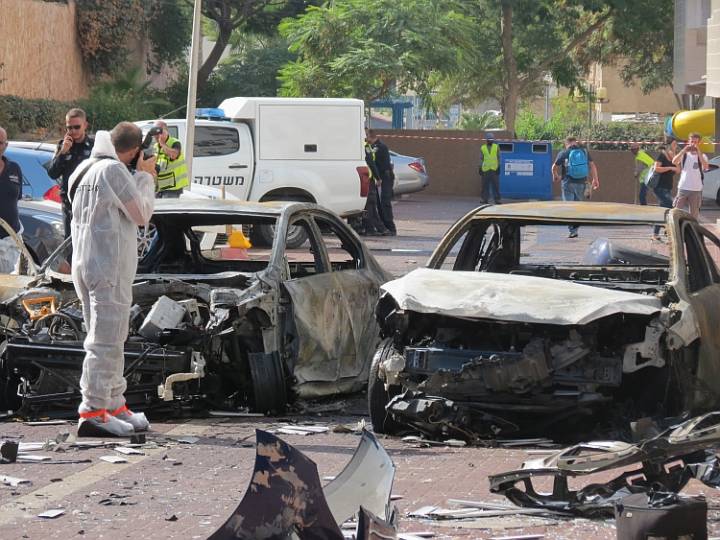 ניסיון החיסול באשדוד: 4 רכבים התפוצצו - 2 פצועים בחדר הניתוח