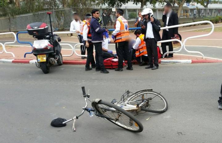 בן 80 נפגע בתאונת דרכים