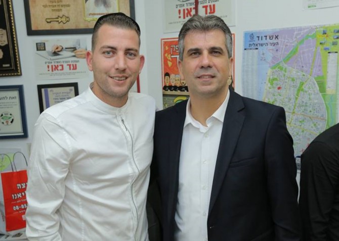 שר הכלכלה הגיע לפיצרייה באשדוד לתמוך במאבק העסקים הקטנים