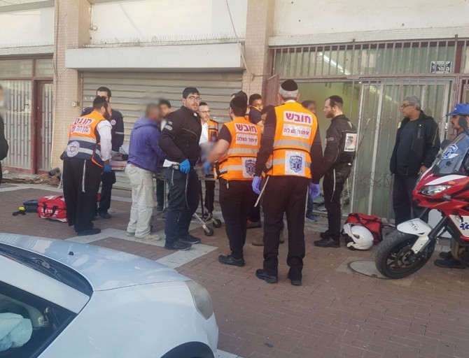 ראשוני: פועל נפל מפיגום ונפצע קשה