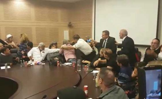 עופר בוחניק הותקף במהלך דיון על קצבאות הנכות בכנסת