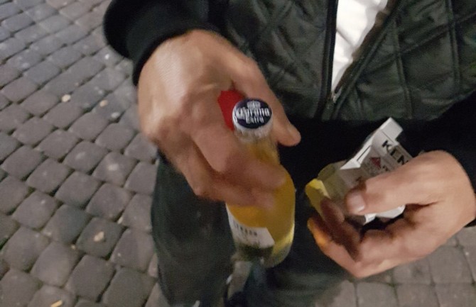 המשטרה פשטה על בתי עסק ועצרה אחד מהם שעבר על החוק
