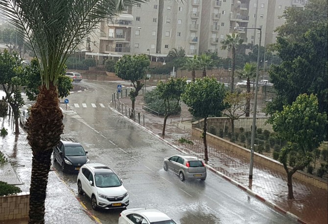 קור וגשם: עדכוני מזג אוויר שוטפים מהסערה