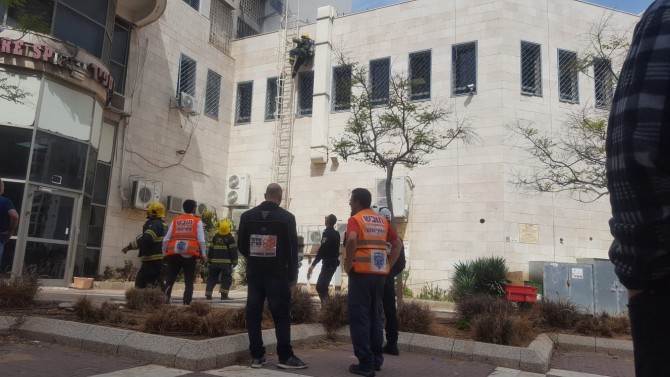 שריפה בבניין באזור הסיטי