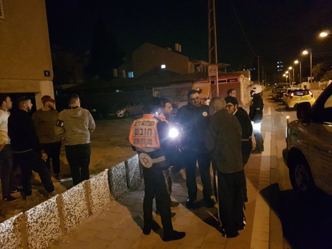תקפו באבנים אדם מבוגר באישון לילה ונמלטו