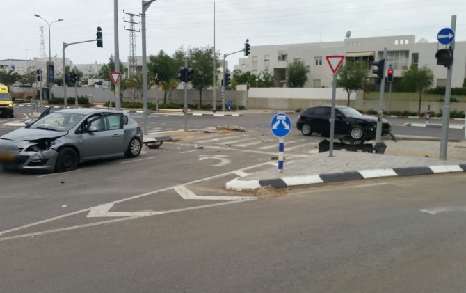 תאונת דרכים - במקום פצועים כולל ילדים