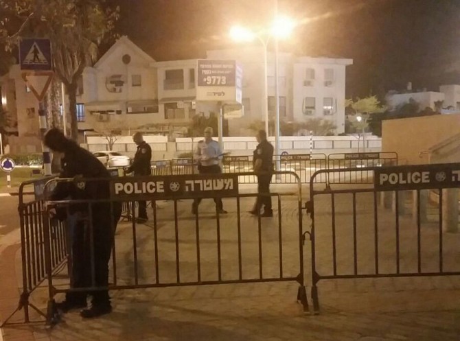 בעקבות ההתפתחות בחקירת מות הפעוט - הפגנה כעת במשטרת אשדוד