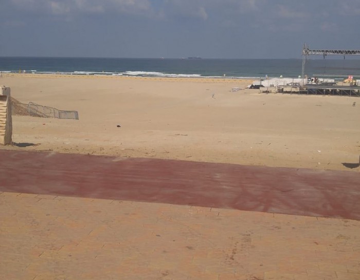 צפו: הררי הזבל של עשרות אלפי המבקרים בפסטיבל פונה תוך שעות אחדות