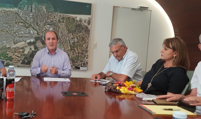 "אכניס למערכת החינוך את נושא הקיטוב - נמנע את השנאה שנוצרה בין המגזרים"