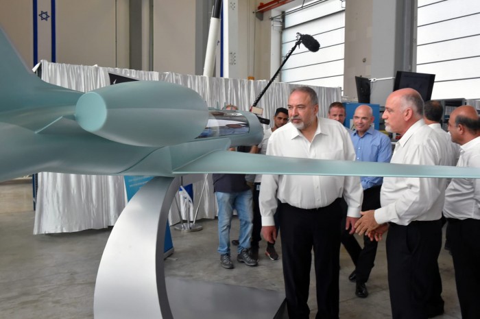 שר הביטחון: "מפעל אלתא צריך להישאר באשדוד גם ב- 60 שנה הבאות"