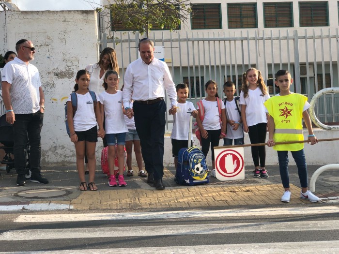 צפו בגלרייה: עשרות אלפי תלמידי העיר אשדוד פותחים את שנת הלימודים