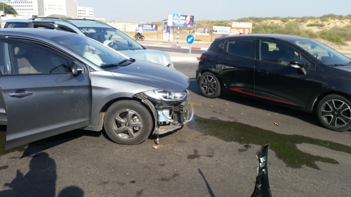 תאונה כפולה: 4 פצועים מתוכם ילדים בשתי תאונות שהתרחשו באותו הרחוב