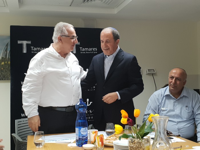 אפרים מיכאלי הודיע "אני פורש ומעביר את הקולות שלי לד"ר יחיאל לסרי"