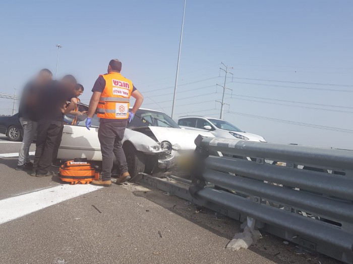 תאונה קשה במחלף אשדוד - שני פצועים במקום