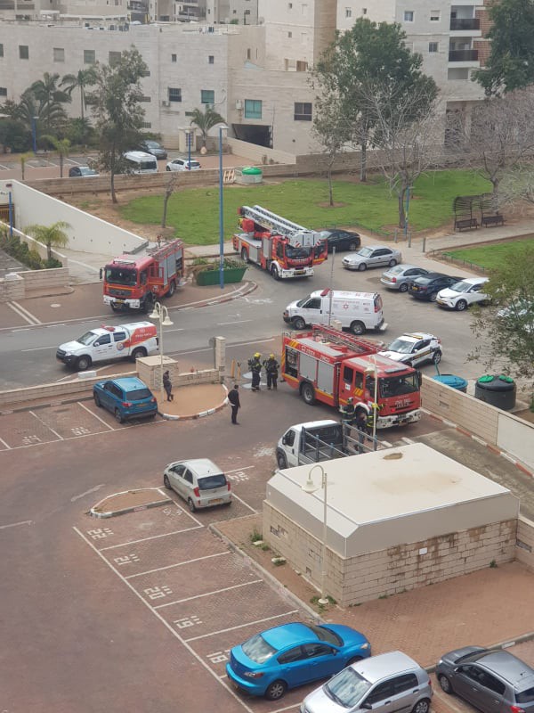 שריפה פרצה בחניון של שלושה בתי מגורים באזור י"ב