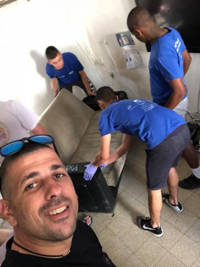 יעזרו לצבוע ביום המעשים הטובים בתי נזקקים וזקוקים לעזרה