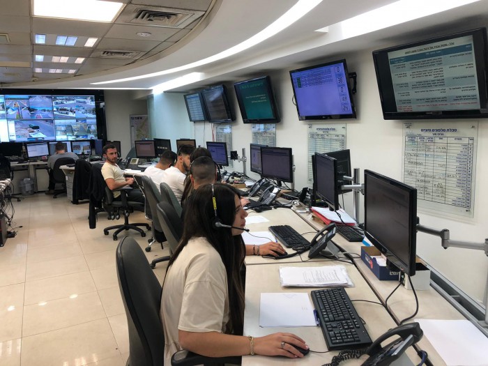 היערכות בשיאה בעיר: מקלטים נפתחו, הכבאות העלתה כוננות משחקים ואירועים בוטלו