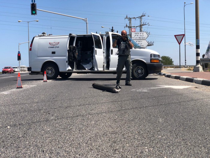 רקטה נפלה בכביש 4 - למרבה המזל אין נפגעים