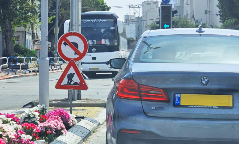 פקק, עבודות בכביש